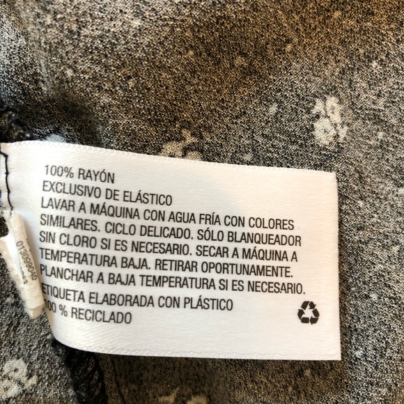 Universal Thread Black Sleeveless Wrap Dress with Small Grey Dots & Flowers - XS - Picture 6 of 12